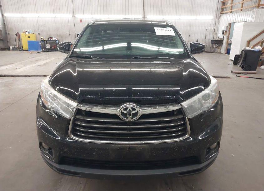 Photo 13 of 2016 Toyota Highlander XLE V6 (VIN 5TDJKRFH6GS343614)