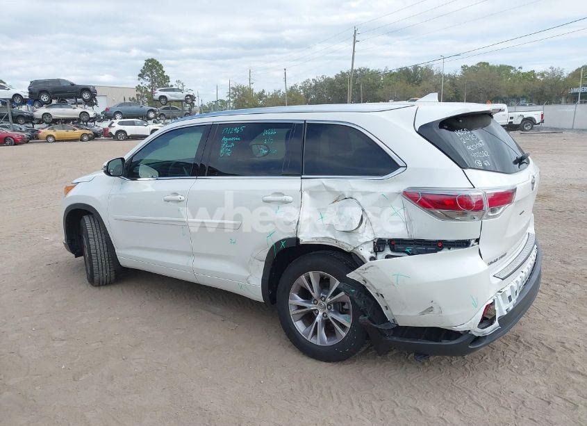 Photo 14 of 2014 Toyota Highlander XLE V6 (VIN 5TDJKRFH7ES070745)