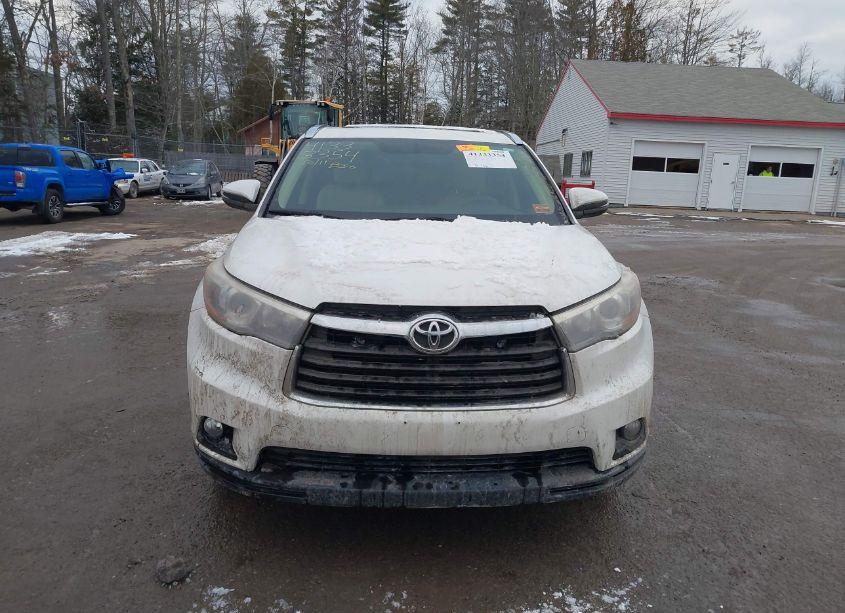 Photo 13 of 2015 Toyota Highlander XLE (VIN 5TDJKRFH7FS147809)