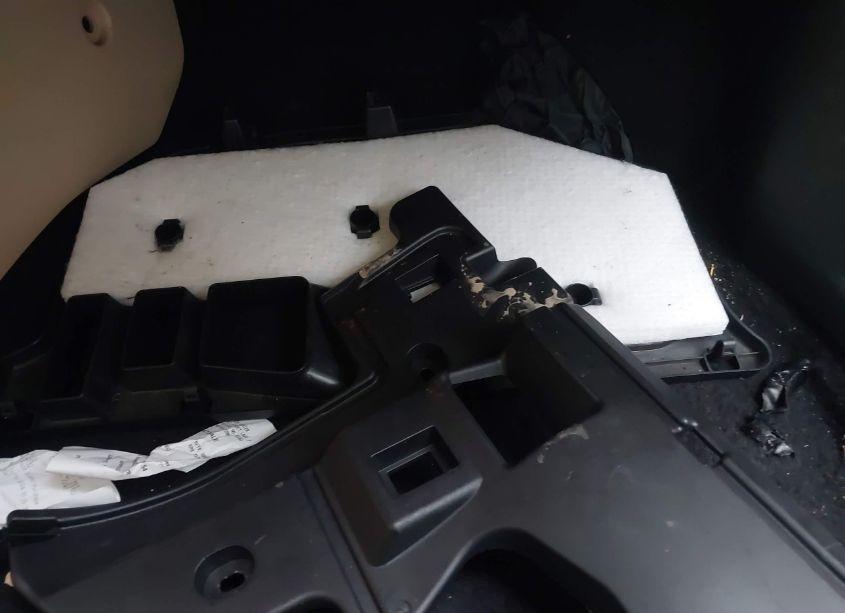 Photo 6 of 2015 Toyota Highlander XLE (VIN 5TDJKRFH7FS147809)