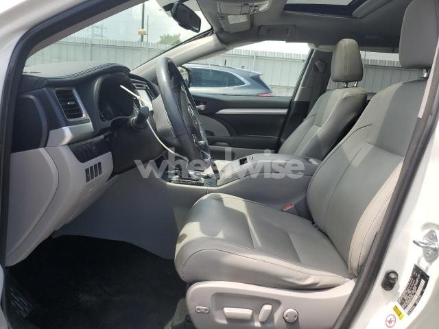 2015 TOYOTA HIGHLANDER XLE (VIN 5TDJKRFH7FS169633) main photo
