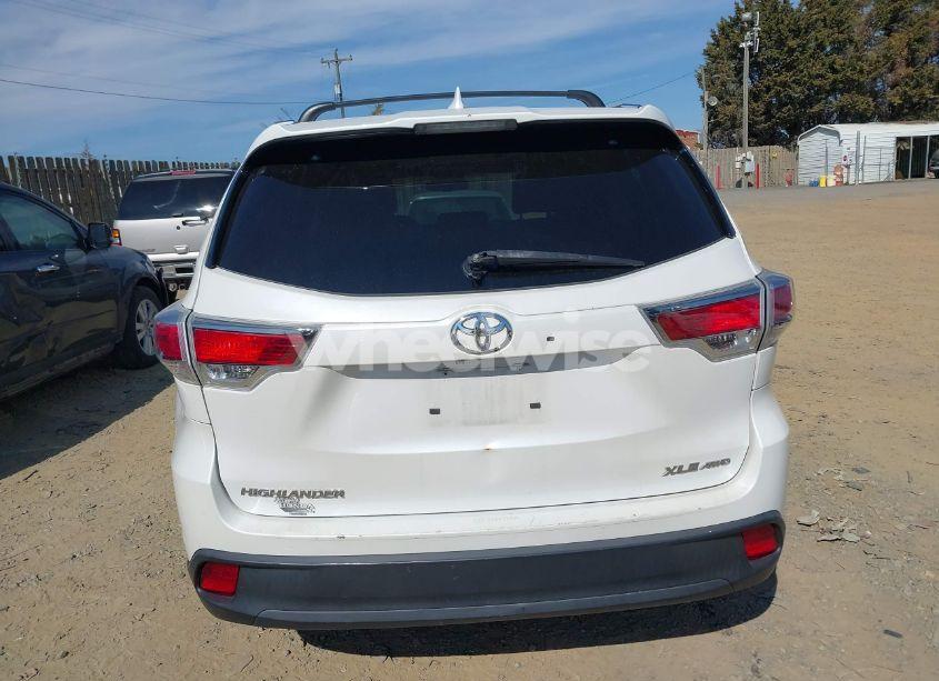 Photo 16 of 2015 Toyota Highlander XLE V6 (VIN 5TDJKRFH7FS177151)