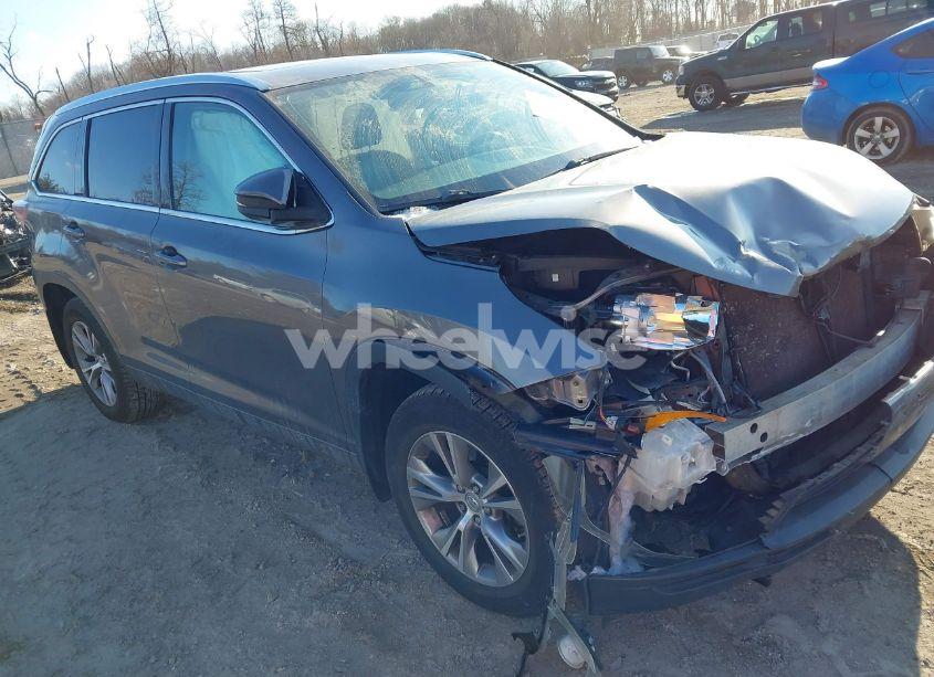 2015 Toyota Highlander XLE V6 (VIN 5TDJKRFH7FS179109) main photo