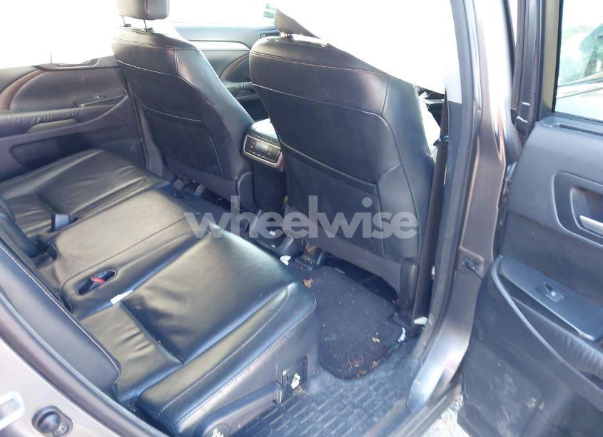 Photo 8 of 2015 Toyota Highlander XLE V6 (VIN 5TDJKRFH7FS179109)