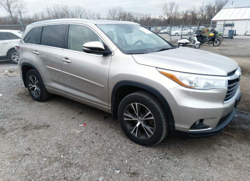 2016 Toyota Highlander XLE V6 (VIN 5TDJKRFH7GS227239) main photo