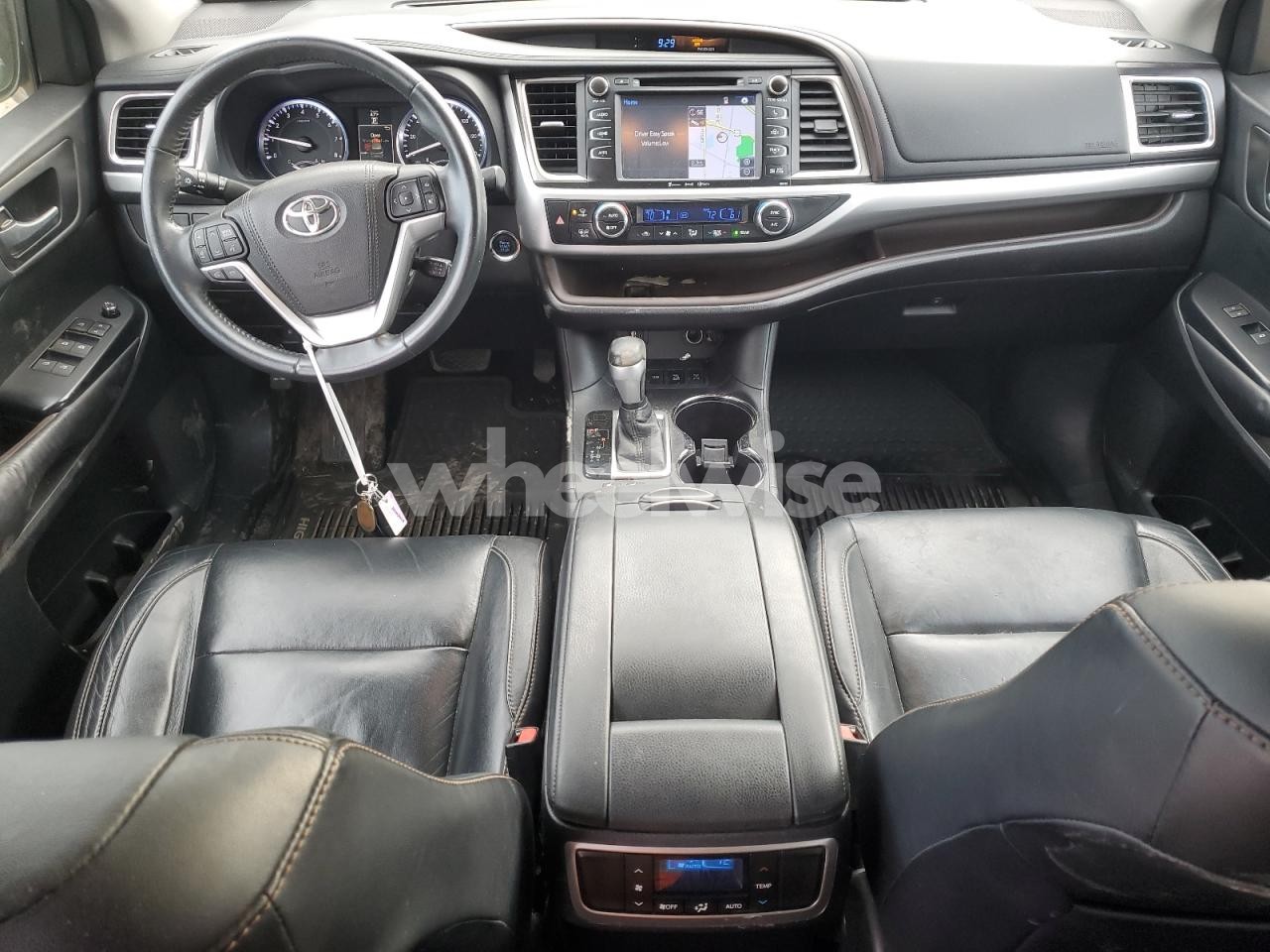 Photo 8 of 2016 TOYOTA HIGHLANDER XLE (VIN 5TDJKRFH7GS252268)