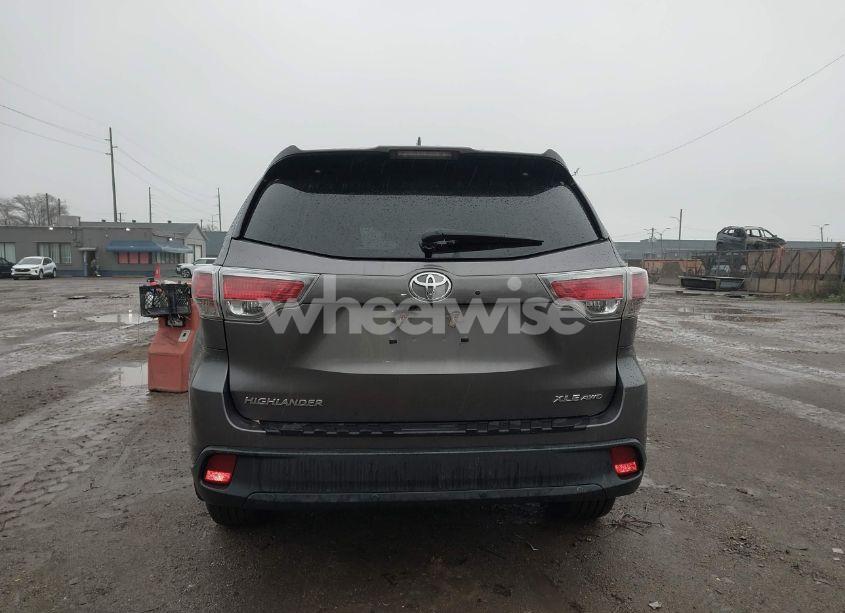 Photo 16 of 2016 Toyota Highlander XLE V6 (VIN 5TDJKRFH7GS294701)