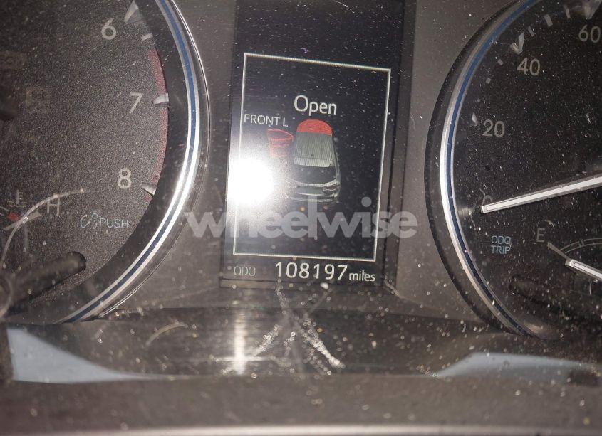 Photo 7 of 2016 Toyota Highlander XLE V6 (VIN 5TDJKRFH7GS294701)