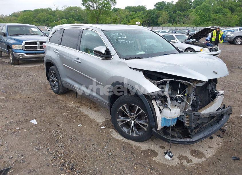2016 Toyota Highlander XLE V6 (VIN 5TDJKRFH7GS321461) main photo
