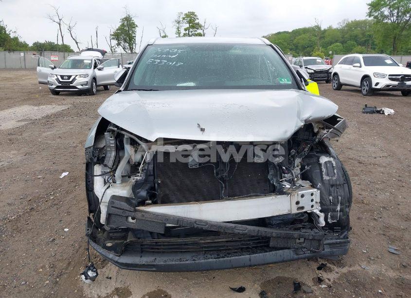 Photo 12 of 2016 Toyota Highlander XLE V6 (VIN 5TDJKRFH7GS321461)