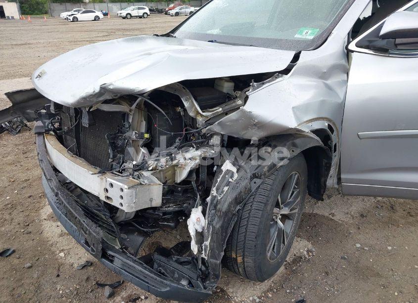 Photo 18 of 2016 Toyota Highlander XLE V6 (VIN 5TDJKRFH7GS321461)