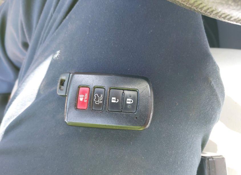 Photo 11 of 2016 Toyota Highlander XLE V6 (VIN 5TDJKRFH7GS350054)