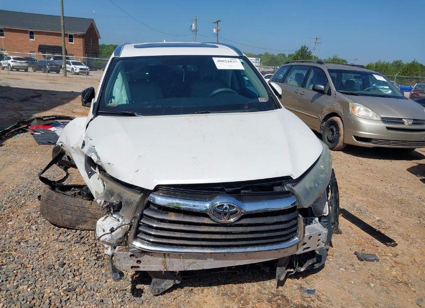 Photo 12 of 2016 Toyota Highlander XLE V6 (VIN 5TDJKRFH7GS350054)