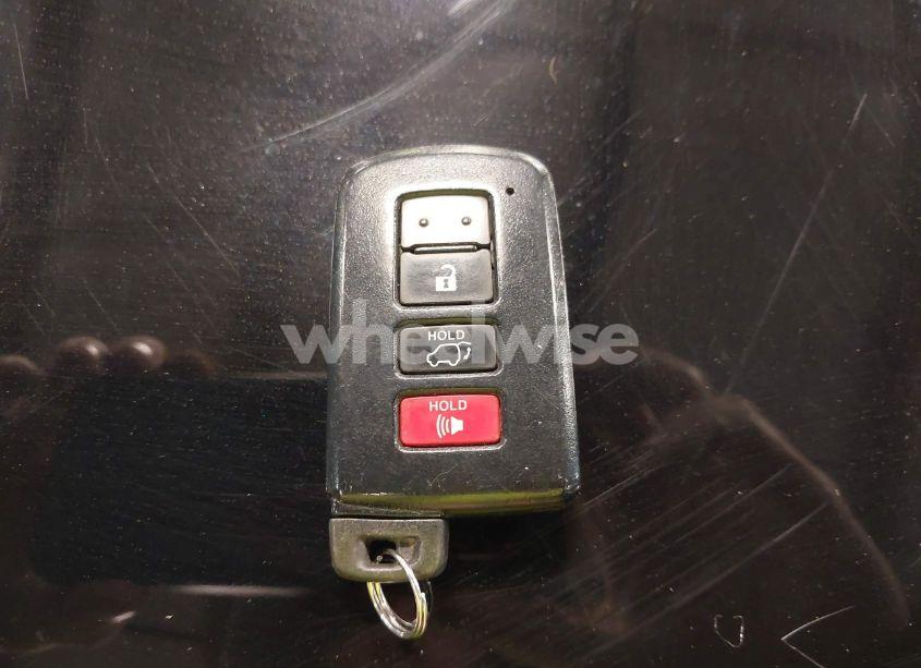 Photo 11 of 2016 Toyota Highlander XLE V6 (VIN 5TDJKRFH7GS500194)