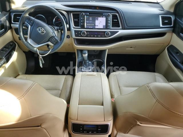 Photo 3 of 2014 TOYOTA HIGHLANDER XLE (VIN 5TDJKRFH8ES069166)