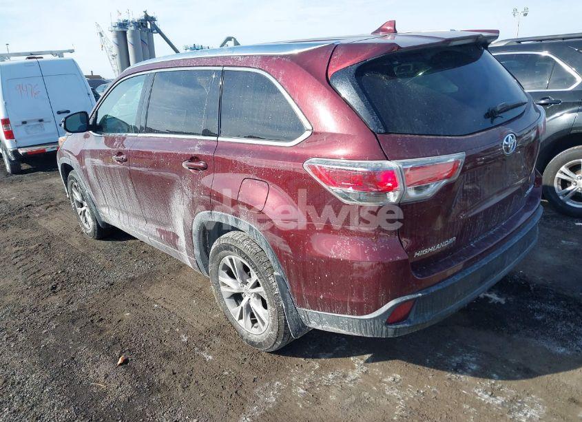 Photo 3 of 2015 Toyota Highlander XLE V6 (VIN 5TDJKRFH8FS168409)