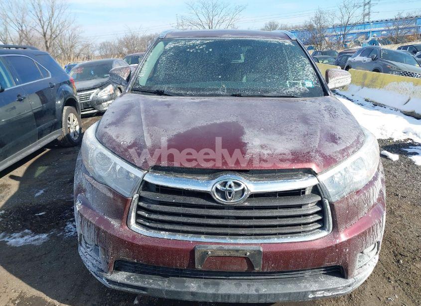 Photo 6 of 2015 Toyota Highlander XLE V6 (VIN 5TDJKRFH8FS168409)