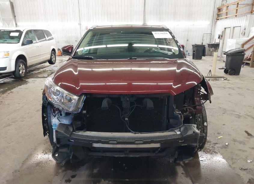 Photo 13 of 2015 Toyota Highlander XLE V6 (VIN 5TDJKRFH8FS178714)