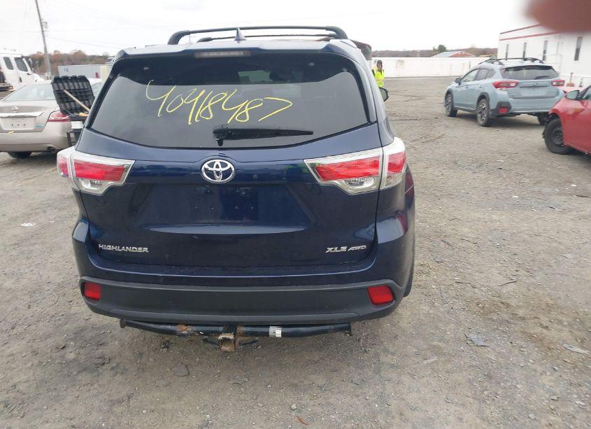 Photo 17 of 2016 Toyota Highlander XLE V6 (VIN 5TDJKRFH8GS233633)