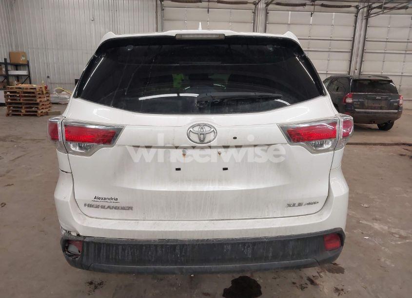 Photo 17 of 2016 Toyota Highlander XLE V6 (VIN 5TDJKRFH8GS242509)