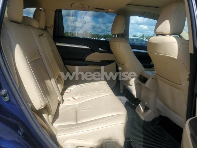 Photo 11 of 2016 TOYOTA HIGHLANDER XLE (VIN 5TDJKRFH8GS275901)