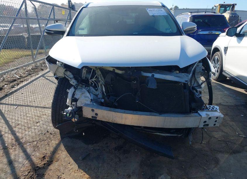 Photo 6 of 2016 Toyota Highlander XLE V6 (VIN 5TDJKRFH8GS296327)