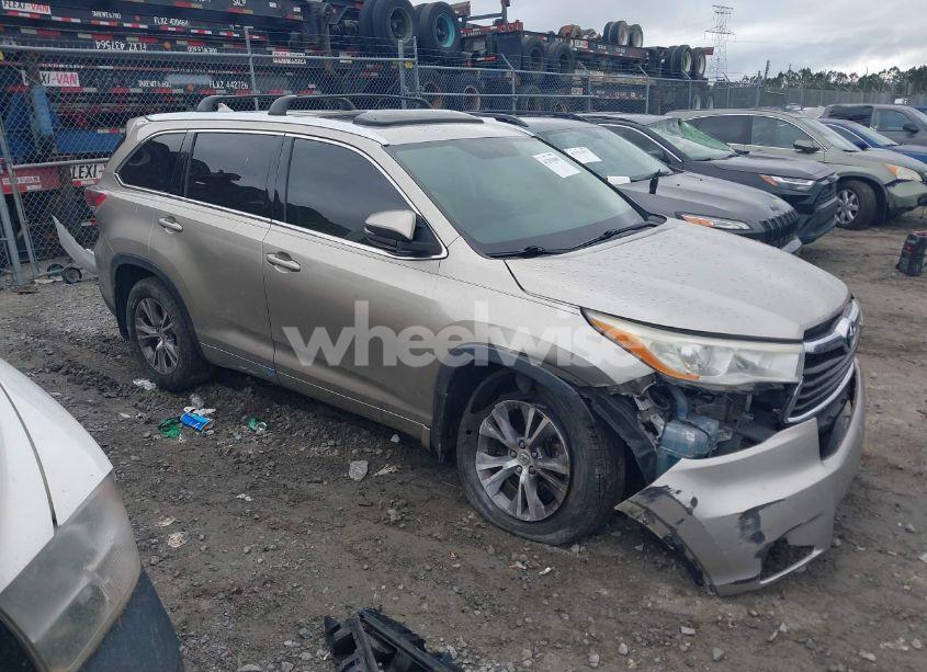 2014 Toyota Highlander XLE V6 (VIN 5TDJKRFH9ES026956) main photo