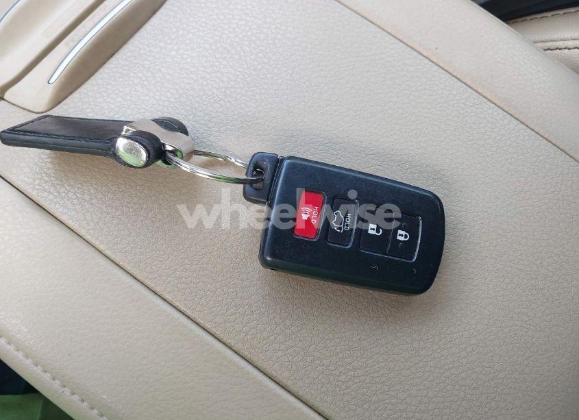 Photo 11 of 2014 Toyota Highlander XLE V6 (VIN 5TDJKRFH9ES026956)