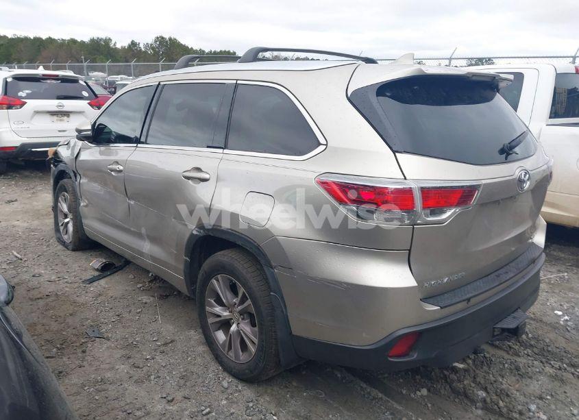 Photo 14 of 2014 Toyota Highlander XLE V6 (VIN 5TDJKRFH9ES026956)