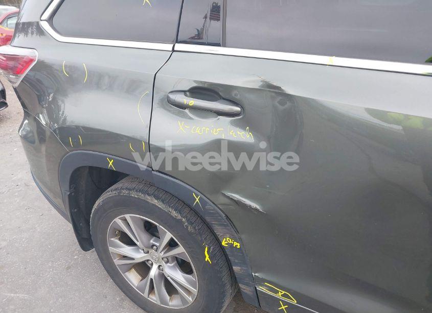 Photo 17 of 2015 Toyota Highlander XLE V6 (VIN 5TDJKRFH9FS104797)