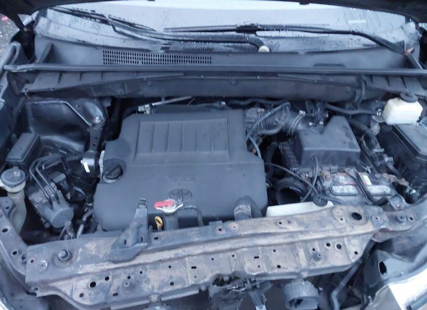 Photo 10 of 2015 Toyota Highlander XLE V6 (VIN 5TDJKRFH9FS184845)