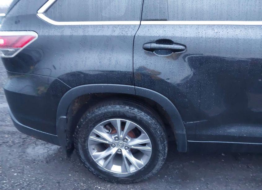 Photo 20 of 2015 Toyota Highlander XLE V6 (VIN 5TDJKRFH9FS184845)
