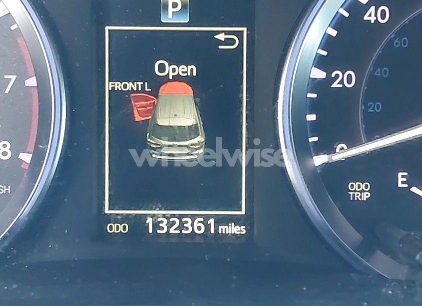 Photo 16 of 2015 Toyota Highlander XLE V6 (VIN 5TDJKRFH9FS208691)