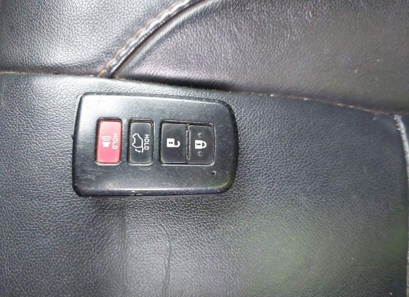 Photo 11 of 2016 Toyota Highlander XLE V6 (VIN 5TDJKRFH9GS286566)