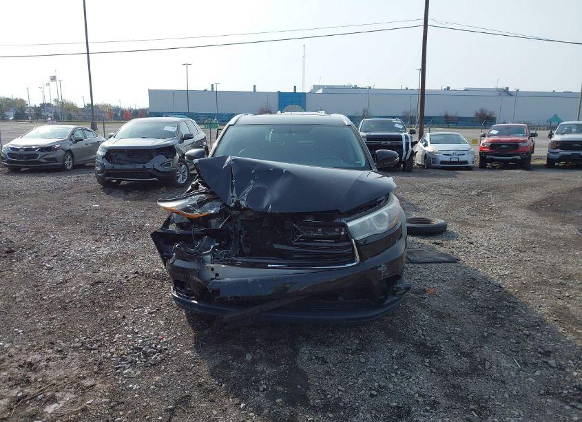 Photo 12 of 2016 Toyota Highlander XLE V6 (VIN 5TDJKRFH9GS286566)