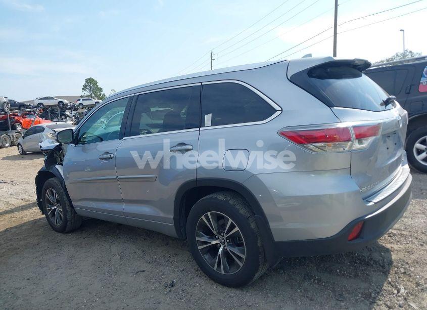 Photo 14 of 2016 Toyota Highlander XLE V6 (VIN 5TDJKRFH9GS354655)