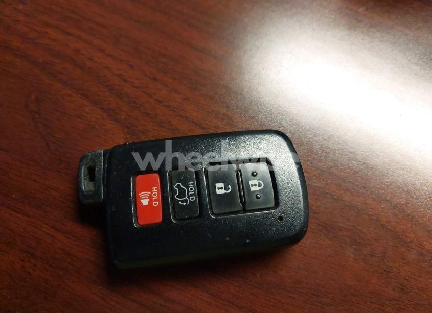 Photo 11 of 2016 Toyota Highlander XLE V6 (VIN 5TDJKRFH9GS505090)