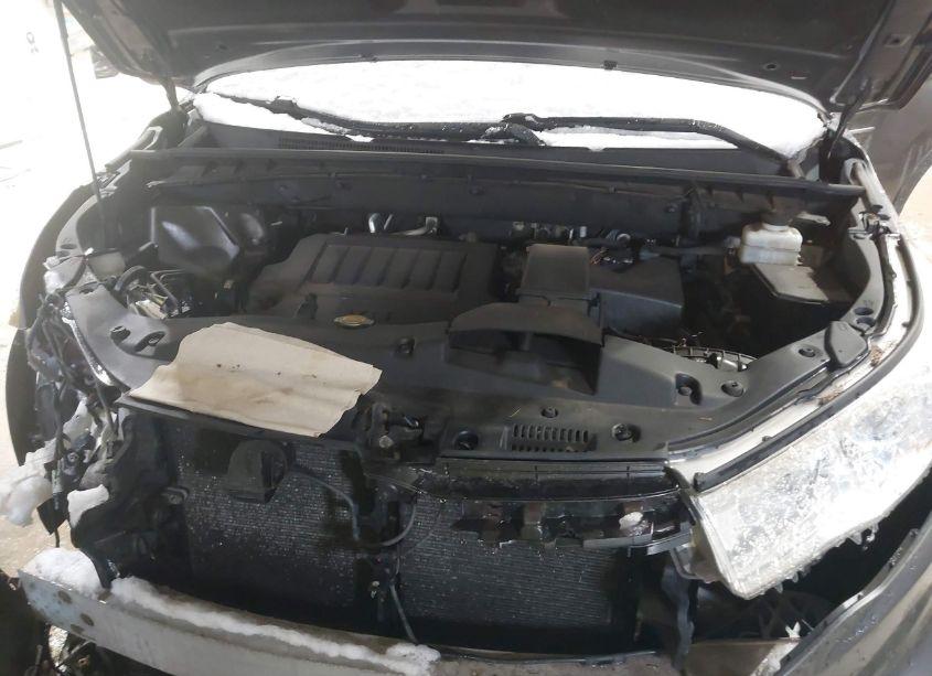 Photo 10 of 2014 Toyota Highlander XLE V6 (VIN 5TDJKRFHXES047508)