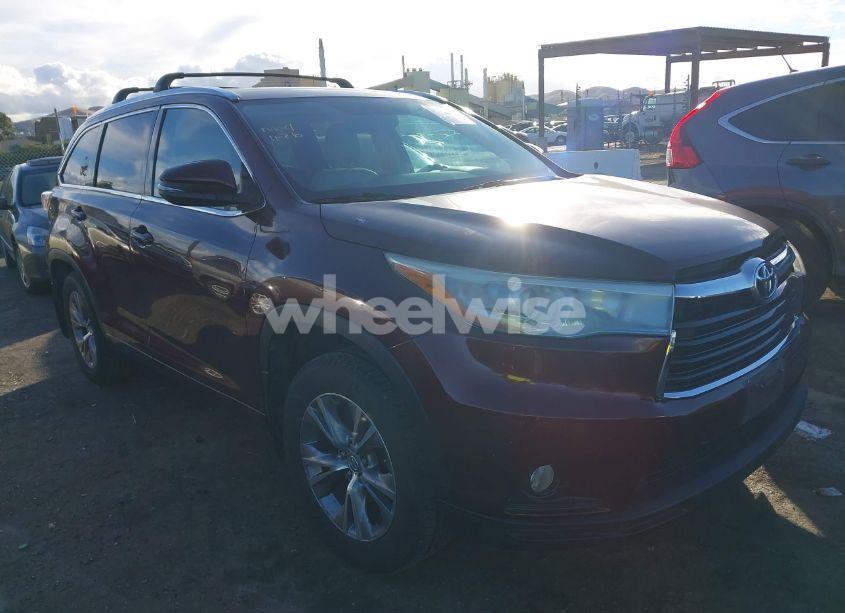 2015 Toyota Highlander XLE V6 (VIN 5TDJKRFHXFS185034) main photo