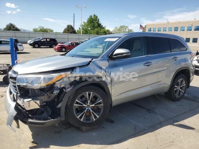 Photo 10 of 2016 TOYOTA HIGHLANDER XLE (VIN 5TDJKRFHXGS******)