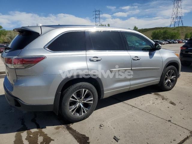 Photo 6 of 2016 TOYOTA HIGHLANDER XLE (VIN 5TDJKRFHXGS******)