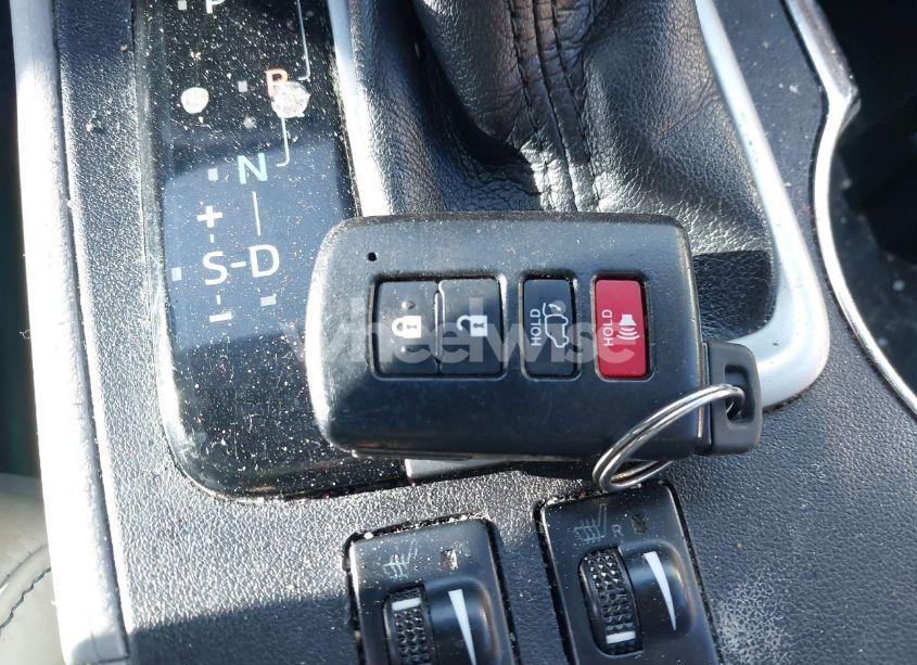 Photo 11 of 2016 Toyota Highlander XLE V6 (VIN 5TDJKRFHXGS272840)