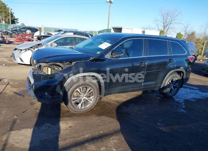 Photo 15 of 2016 Toyota Highlander XLE V6 (VIN 5TDJKRFHXGS272840)