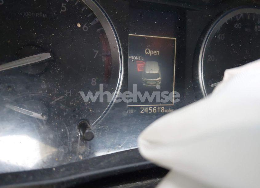 Photo 7 of 2016 Toyota Highlander XLE V6 (VIN 5TDJKRFHXGS322636)