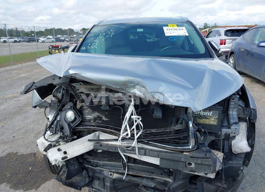 Photo 6 of 2016 Toyota Highlander XLE V6 (VIN 5TDJKRFHXGS330915)