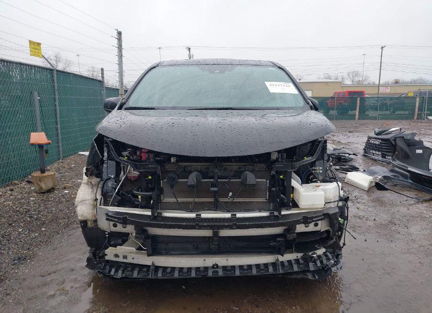 Photo 6 of 2022 Toyota Sienna XLE (VIN 5TDJRKEC0NS089436)