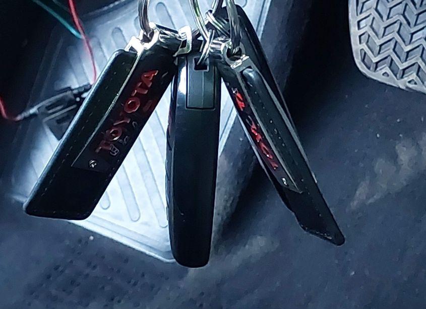 Photo 11 of 2024 Toyota Sienna XLE (VIN 5TDJRKEC0RS185850)