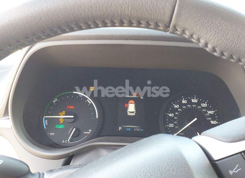 Photo 7 of 2024 Toyota Sienna XLE (VIN 5TDJRKEC0RS220788)