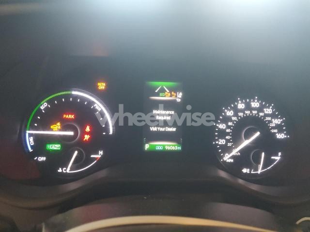 Photo 4 of 2021 TOYOTA SIENNA XLE (VIN 5TDJRKEC3MS022389)