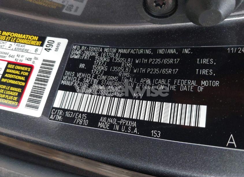 Photo 9 of 2025 Toyota Sienna XLE (VIN 5TDJRKEC3SS233492)